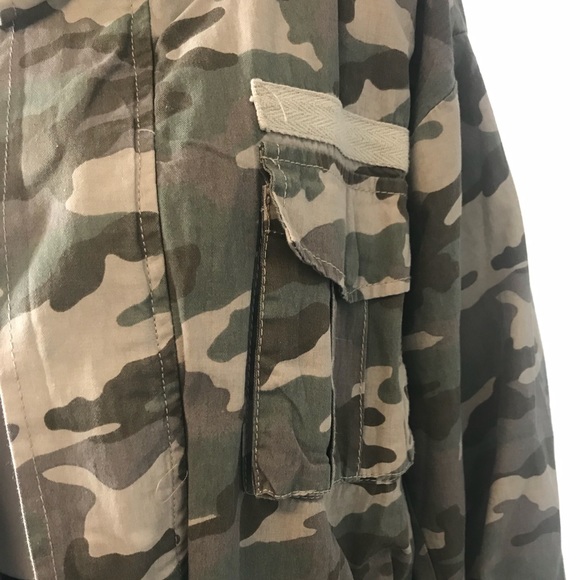 Oversized Camo Jacket - Size M & L - Picture 6 of 7
